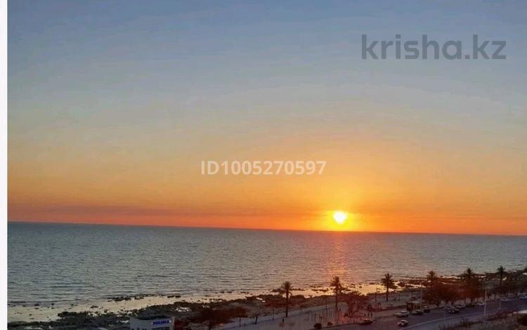 1-комнатная квартира · 35 м² · 1/10 этаж, 5-й мкр 22 — С видом на море за 140 000 ₸ в Актау — фото 2
