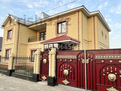 Отдельный дом · 8 комнат · 253 м² · 10 сот., мкр Геолог, Ташенева за 87 млн ₸ в Атырау