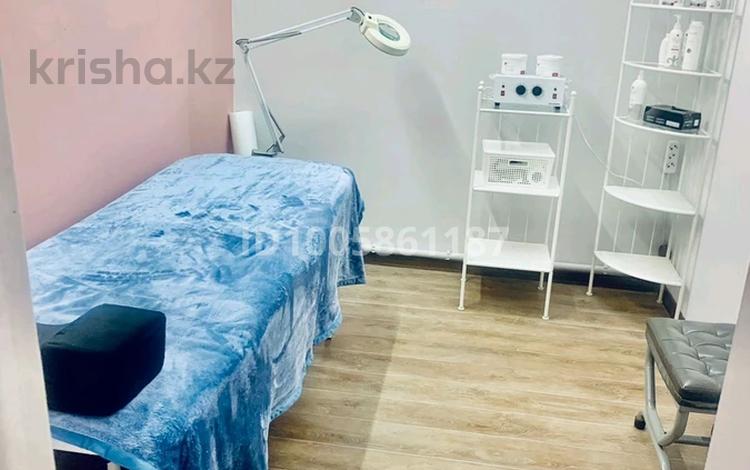 Салоны красоты · 12 м² за 85 000 ₸ в Алматы, Медеуский р-н — фото 2