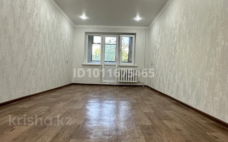 1-комнатная квартира · 35 м² · 3/5 этаж, мкр Каратау 15 — 2 мкр за 9 млн ₸ в Таразе — фото 2