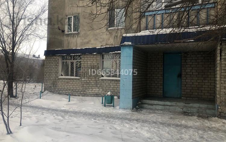 2-комнатная квартира, 57 м², 1/6 этаж, Гагарина 218 — Шугаева за 13.6 млн 〒 в Семее — фото 2