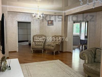 Аренда квартир в Алматы: 3-комнатная квартира · 108 м² · 3/12 этаж · помесячно, Рыскулбекова — Саина за 550 000 〒 3-комнатная квартира · 108 м² · 3/12 этаж · помесячно, Рыскулбекова — Саина за 550 000 〒 в Алматы, Бостандыкский р-н