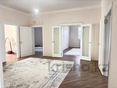Жеке үй · 3 бөлме · 180 м² · 10 жүзд., 12 мкр 2 — С/к Учитель, бағасы: 31 млн ₸ в Актобе
