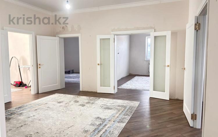 Жеке үй · 3 бөлме · 180 м² · 10 жүзд., 12 мкр 2 — С/к Учитель, бағасы: 31 млн ₸ в Актобе — фото 2