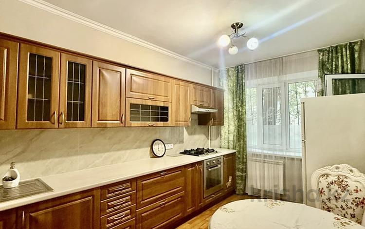 3-комнатная квартира · 68 м² · 1/5 этаж, мкр Самал-1 17 — Жолдасбекова за 500 000 ₸ в Алматы, Медеуский р-н — фото 2