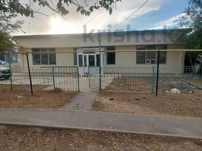 Свободное назначение, офисы, магазины и бутики, склады, образование · 400 м² за 300 000 ₸ в 