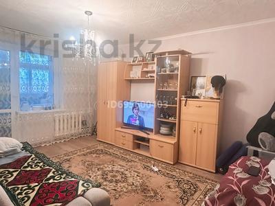 2-комнатная квартира, 50 м², 2/9 этаж, Майкудук, Мкр Мамыраева 26 за 17 млн 〒 в Караганде, Алихана Бокейханова р-н