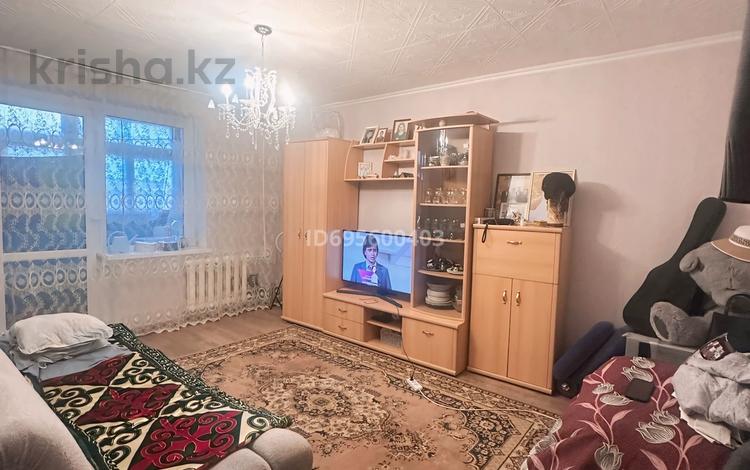 2-комнатная квартира, 50 м², 2/9 этаж, Майкудук, Мкр Мамыраева 26