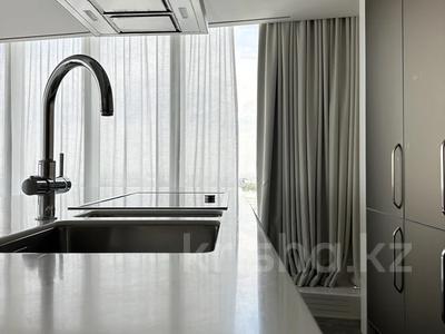 4-комнатная квартира · 174 м², Аль-Фараби 77/3 за 402 млн ₸ в Алматы, Бостандыкский р-н