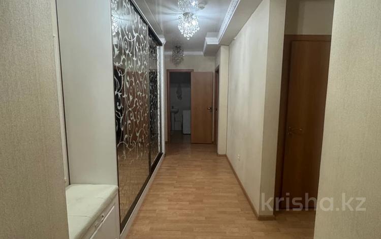 2-бөлмелі пәтер · 60 м² · 8/12 қабат, мкр Акбулак, 1-я улица 63, бағасы: 34 млн ₸ в Алматы, Алатауский р-н — фото 2
