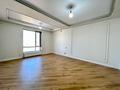 4-комнатная квартира · 140 м² · 11/12 этаж, Жумекен Нажимеденов 28 — Дизайнерский ремонт с дорогим ремонтом! за 96 млн ₸ в Астане, Сарайшык р-н — фото 7