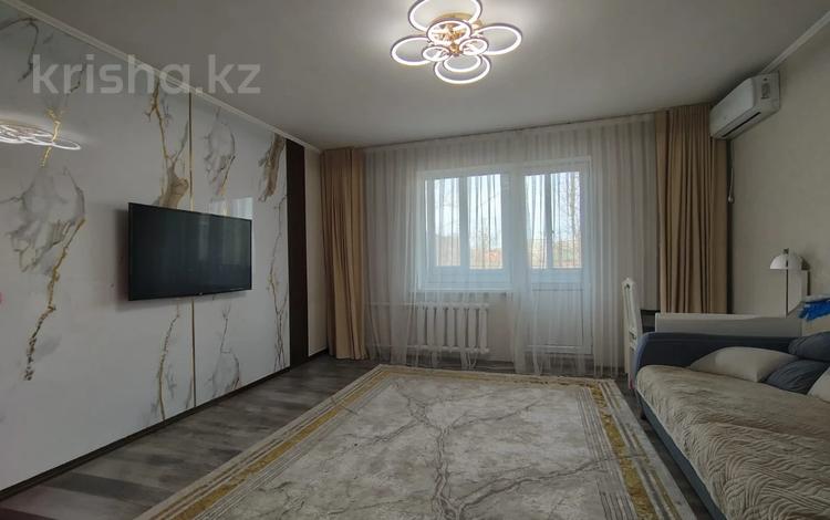 4-комнатная квартира · 77.7 м² · 4/5 этаж, 15-й микрорайон за 32.9 млн ₸ в Семее — фото 7