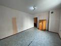 2-бөлмелі пәтер · 100 м² · 8/9 қабат, Сатпаева 74, бағасы: 34 млн ₸ в Усть-Каменогорске — фото 9