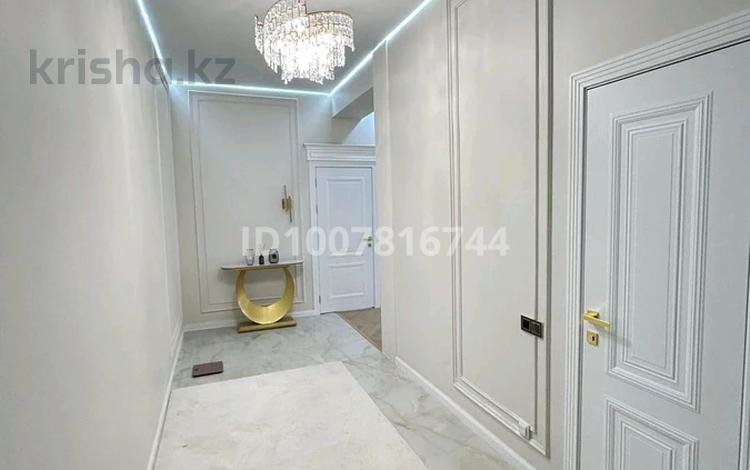 2-бөлмелі пәтер · 85 м² · 2/5 қабат, Аргынбекова 2 — 137 школа, бағасы: 56 млн ₸ в Шымкенте, Абайский р-н — фото 2