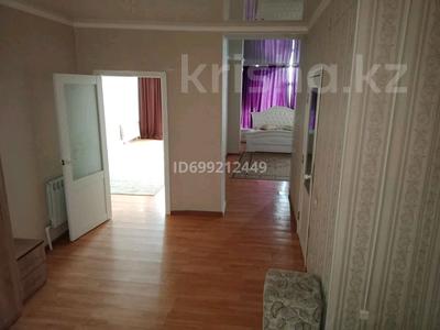 2-комнатная квартира · 70 м² · 18/25 этаж · по часам, мкр 11 112 — Парк первого президента за 1 500 〒 в Актобе, мкр 11