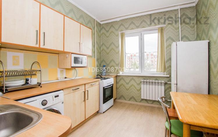 1-комнатная квартира, 40 м², 7/9 этаж помесячно, мкр Аксай-4 39 — Момышулы - Жубанова