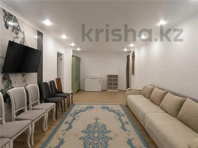 2-бөлмелі пәтер · 70 м² · 1/25 қабат, Юго-Восток ш/а., Микрорайон Байкена Ашимова 24, бағасы: 24.3 млн ₸ в Караганде, Казыбек би р-н