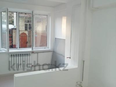 1-комнатная квартира · 13 м² · 1/5 этаж, мкр Казахфильм за 13.5 млн 〒 в Алматы, Бостандыкский р-н