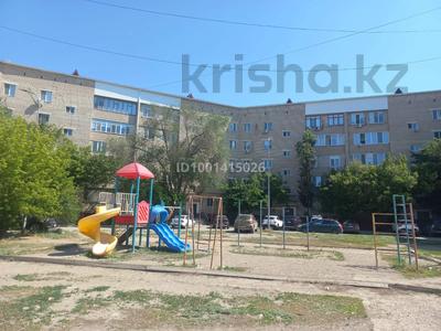 Пәтерлер в Атырауской обл.: 3-бөлмелі пәтер · 80 м² · 4/5 қабат · ай сайын, Владимирский 6, бағасы: 200 000 〒 3-бөлмелі пәтер · 80 м² · 4/5 қабат · ай сайын, Владимирский 6, бағасы: 200 000 〒 в Атырау, мкр Авангард-3