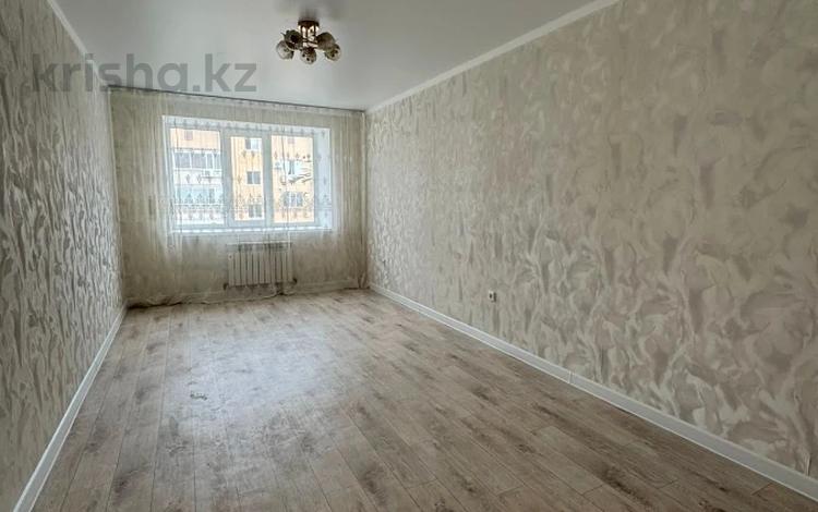 1-бөлмелі пәтер · 46 м² · 4/5 қабат, Алтын орда ш/а., бағасы: 17.5 млн ₸ в Актобе, мкр. Алтын орда — фото 2