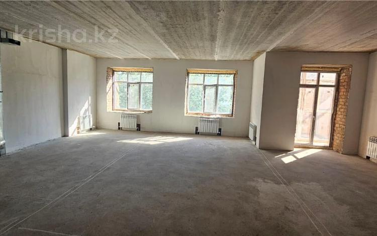 2-бөлмелі пәтер · 77.6 м² · 4/10 қабат, Гүлдер 3 ш/а., бағасы: 36 млн ₸ в Караганде, Казыбек би р-н — фото 2