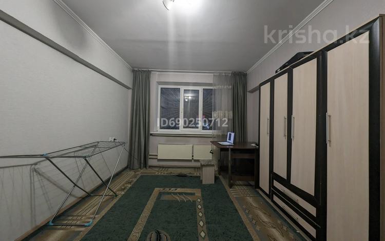 1-комнатная квартира, 37 м² помесячно, мкр Жетысу-1 — Абая Момышулы за 190 000 〒 в Алматы, Ауэзовский р-н — фото 2