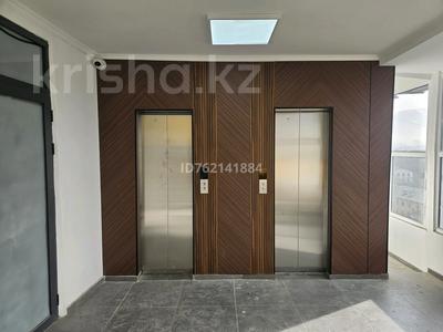 Свободное назначение, офисы, салоны красоты, медцентры и аптеки, образование, развлечения, конференц-залы, кабинеты и рабочие места, студии · 557 м² за 3.6 млн 〒 в Алматы, Бостандыкский р-н