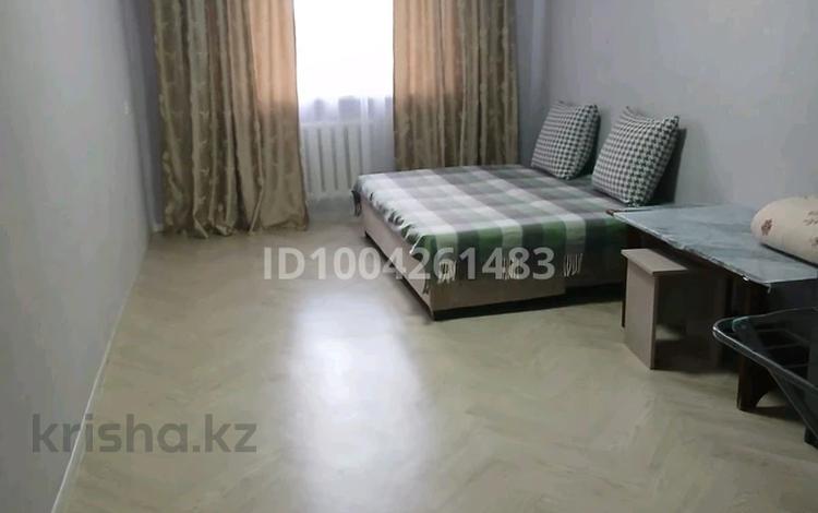 2-комнатная квартира · 45 м² · 1/5 этаж, мкр. Зачаганск пгт, Саратовская за 140 000 〒 в Уральске — фото 2