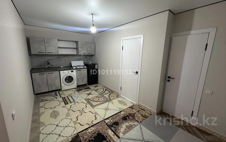 1-бөлмелі пәтер · 32 м², Жамбыл 45 — Номер 1 супермаркет, бағасы: 120 000 ₸ в Туздыбастау (Калинино) — фото 5