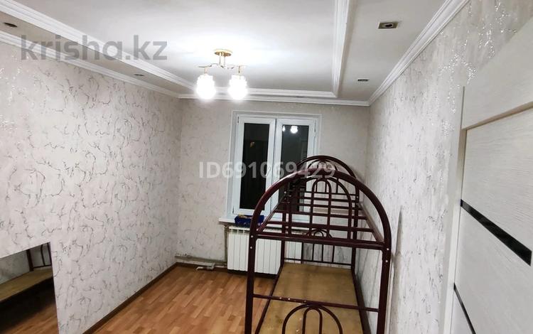 3-комнатный дом помесячно, 50 м², мкр Айнабулак-1 11