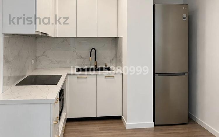 3-комнатная квартира · 75 м² · 3/9 этаж, мкр Кокжиек, Жолымбет 65/17 за 330 000 ₸ в Алматы, Жетысуский р-н — фото 4