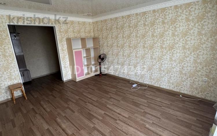 3-комнатная квартира · 60 м² · 9/10 этаж, Толстого 68 — Толстого - Пахомова за 200 000 ₸ в Павлодаре — фото 2