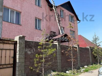 1-комнатная квартира · 35 м² · 1/3 этаж, мкр Акбулак, улица Сарайшык 27 27 — Райымбек Момышулы за 130 000 〒 в Алматы, Алатауский р-н