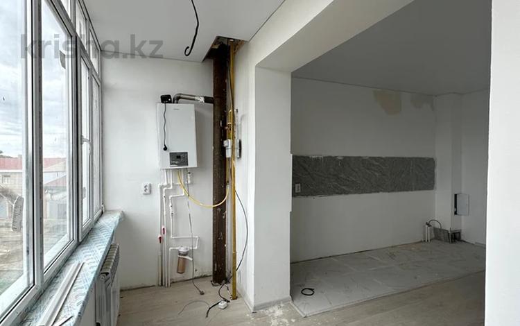 2-комнатная квартира · 87.3 м² · 3/5 этаж, Дины Нурпеисовой 40/2 за ~ 32.7 млн 〒 в Уральске — фото 2