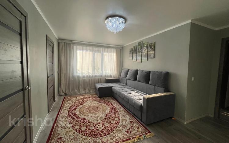 4-бөлмелі пәтер · 63 м² · 3/5 қабат, Майкудук, 14й микрорайон 22, бағасы: 17 млн ₸ в Караганде, Алихана Бокейханова р-н — фото 2