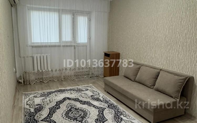 1-комнатная квартира · 31 м² · 2/5 этаж, мкр Центральный, Канцева 1 — Центральный, Махамбета, Абая за 160 000 ₸ в Атырау — фото 2