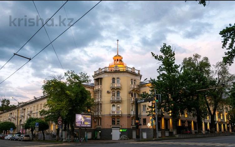 2-бөлмелі пәтер · 70 м² · 2/3 қабат, Кабанбай батыр 104, бағасы: 450 000 ₸ в Алматы, Медеуский р-н — фото 2