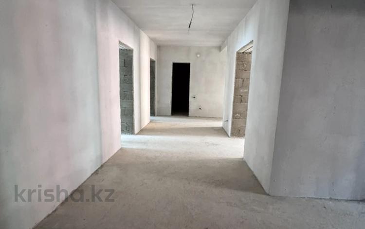 4-комнатная квартира · 136 м² · 6/9 этаж, мкр. Алтын орда за 38.3 млн ₸ в Актобе — фото 2