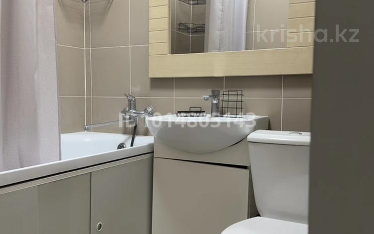 2-бөлмелі пәтер · 46 м² · 4/4 қабат, №8 ш/а. 1, бағасы: 300 000 ₸ в Алматы, Ауэзовский р-н — фото 2