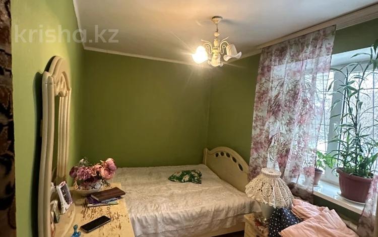 2-комнатная квартира, 40 м², 1/4 этаж, Айманова