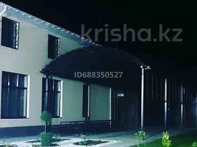 Отдельный дом · 4 комнаты · 140 м² · 8 сот., Массив Арай — Достык маркет за 400 000 ₸ в Таразе