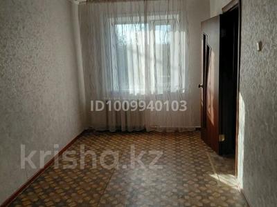 2-бөлмелі пәтер · 44 м² · 5/5 қабат, Майкудук, Майкудук, 12й микрорайон 41, бағасы: ~ 8.2 млн ₸ в Караганде, Алихана Бокейханова р-н
