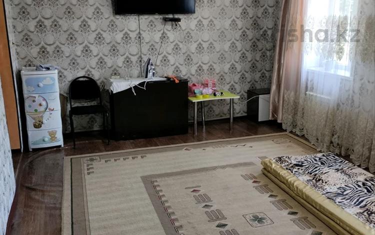 Отдельный дом • 2 комнаты • 35 м² • 8 сот., Гоголя 63 за 10.5 млн 〒 в Талдыкоргане — фото 2