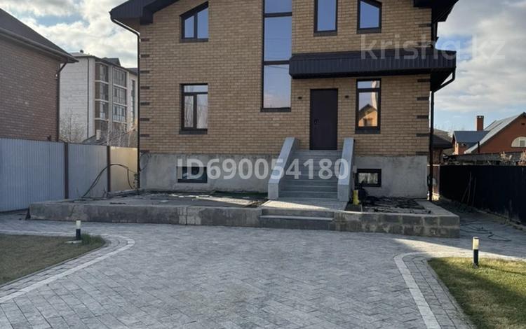 Отдельный дом · 4 комнаты · 200 м² · 5 сот., Биржан-Сала 94 — ДК Кокшетау за 98 млн ₸ — фото 17