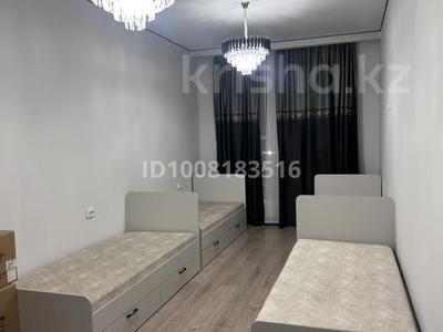 3-комнатная квартира · 83 м² · 2/13 этаж, Райымбека 348/1 — Райфмбека - Емцова за 400 000 〒 в Алматы, Ауэзовский р-н