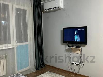 1-комнатная квартира · 42 м² · 3/10 этаж, мкр Аксай-5, Б. Момышулы 25 — Момышулы жубанова за 12 000 ₸ в Алматы, Ауэзовский р-н