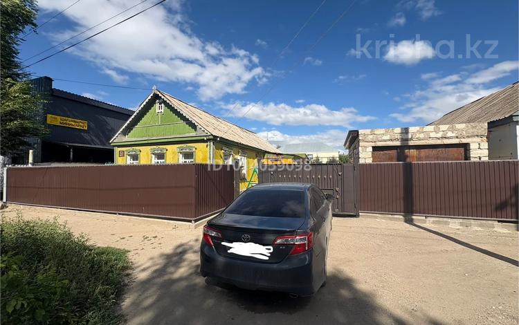 Часть дома · 3 комнаты · 75 м² · 4.5 сот., Мухтар Ауезова 51 за 27 млн ₸ в Актобе, мкр Москва — фото 2