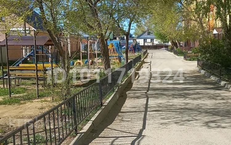 3-бөлмелі пәтер · 60.4 м² · 2/5 қабат, 5 микрорайон 32, бағасы: 11 млн ₸ в Алге — фото 2