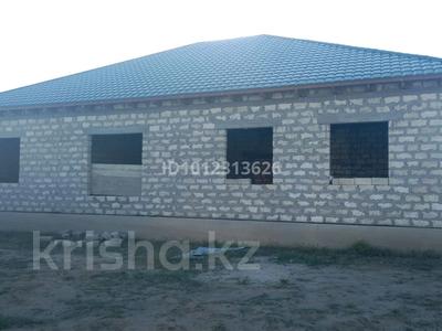 Часть дома · 4 комнаты · 200 м² · 8 сот., ул. Задена Канатбаева за 12 млн ₸ в Атырау, мкр Авангард-2