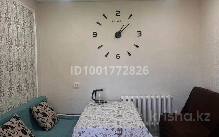 3-бөлмелі пәтер · 55 м² · 1 қабат, Дорожкиных 7 — Со стороны улицы альмусиных, бағасы: 35 000 ₸ в Бурабае — фото 2